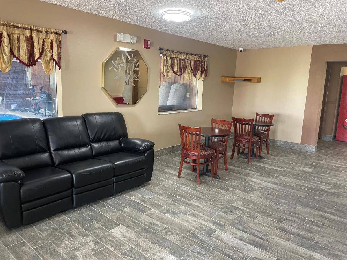 Designer Inn And Suites Toledo Kültér fotó