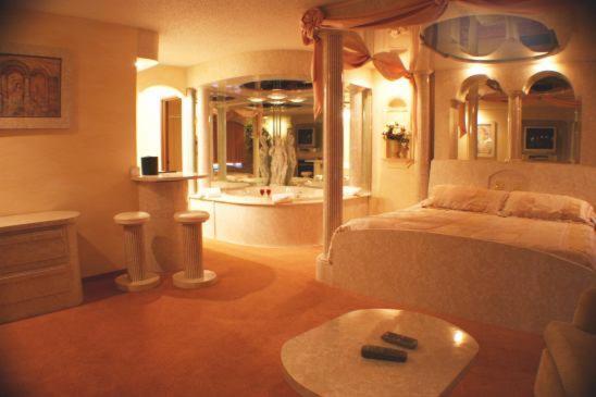 Designer Inn And Suites Toledo Kültér fotó